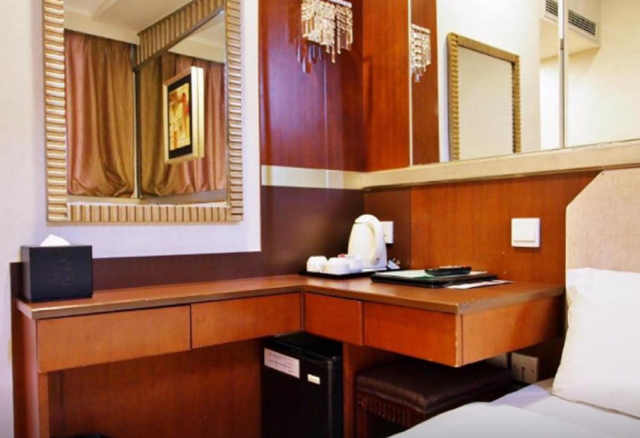 Oriental Lander Hotel Kowloon  Dış mekan fotoğraf