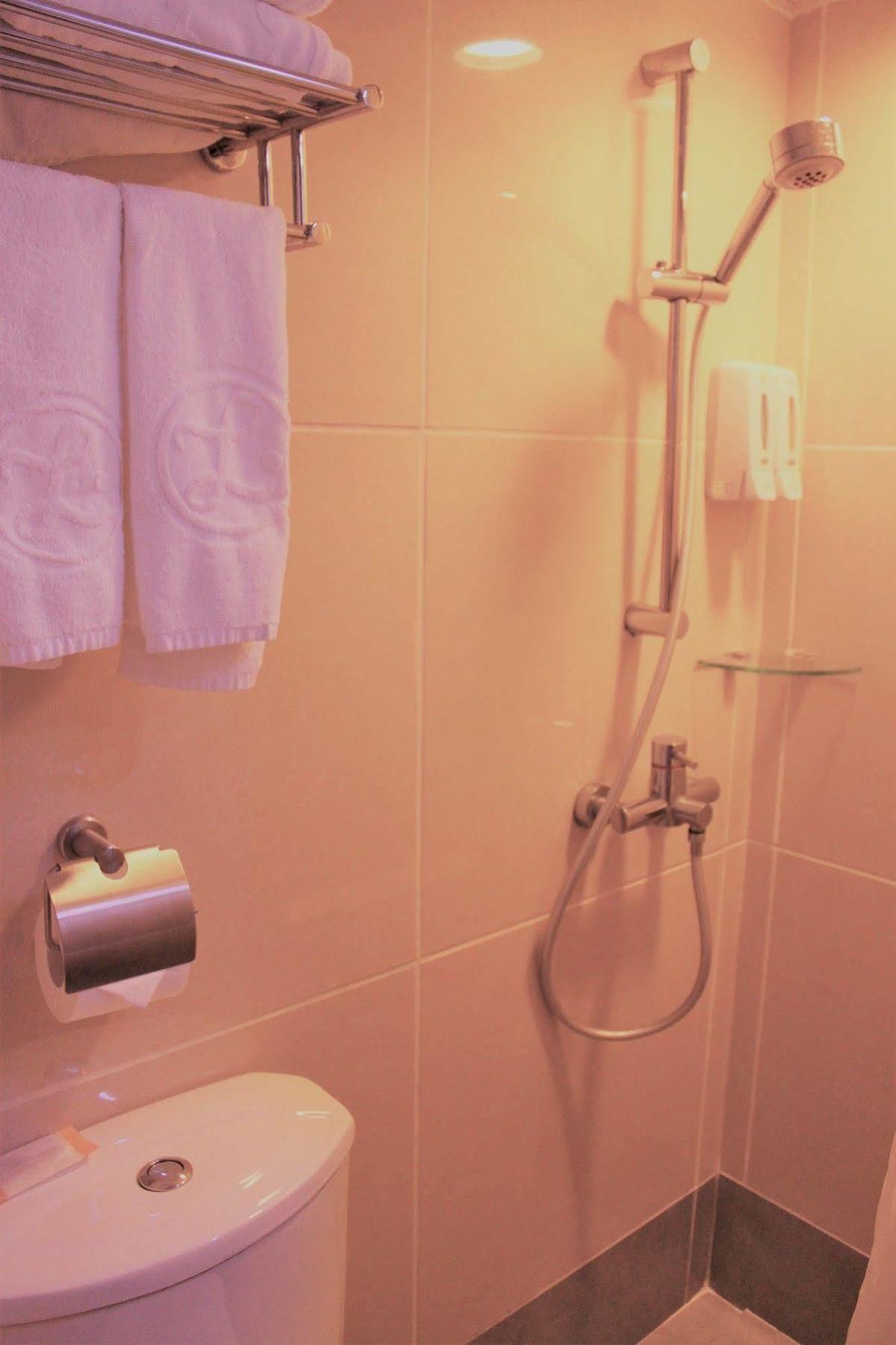 Oriental Lander Hotel Kowloon  Dış mekan fotoğraf